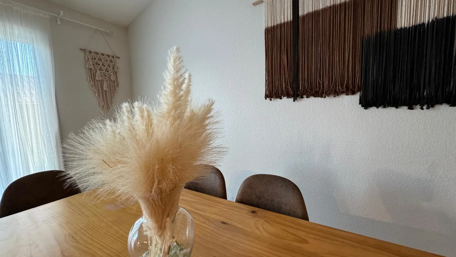 Boho Haus - Three Bedrooms House In Las Vegas